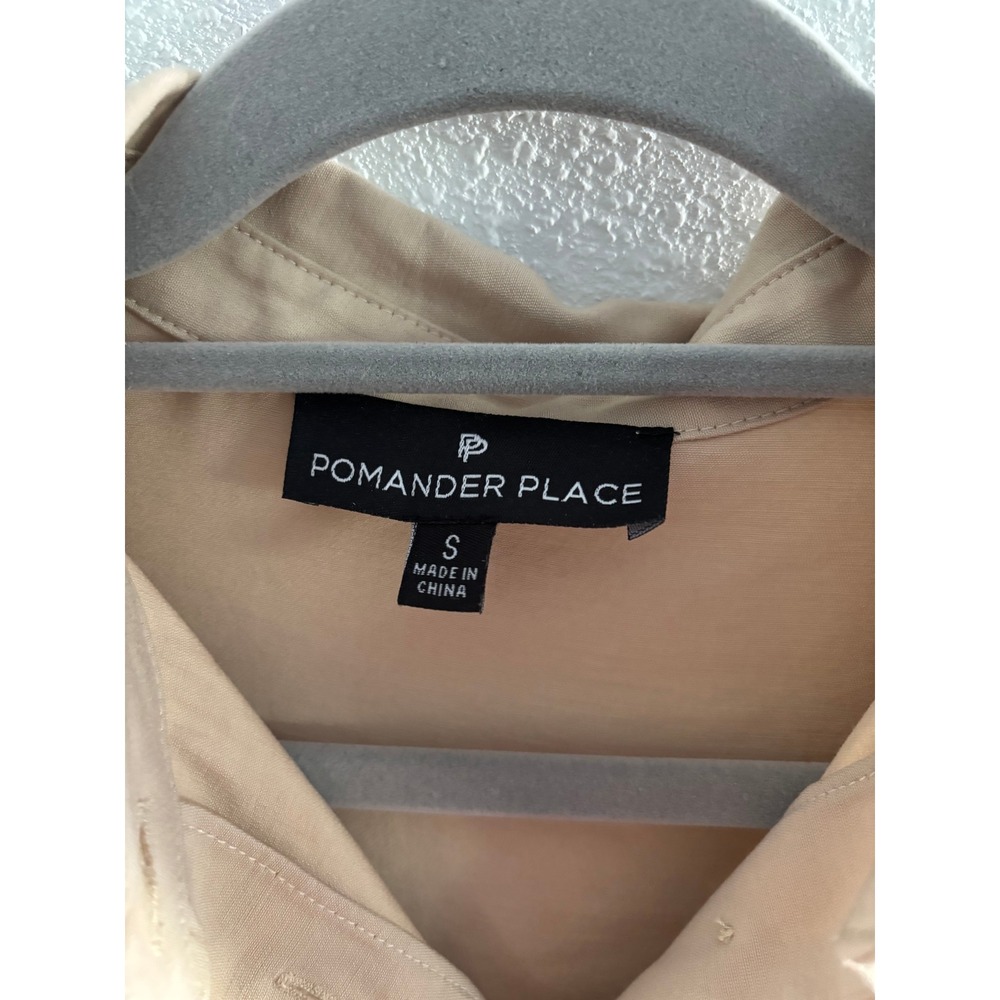 Pomander Place Tuckernuck Ashlen Top Womens Small Tan Preppy Peplum Quiet Luxury - Picture 5 of 5